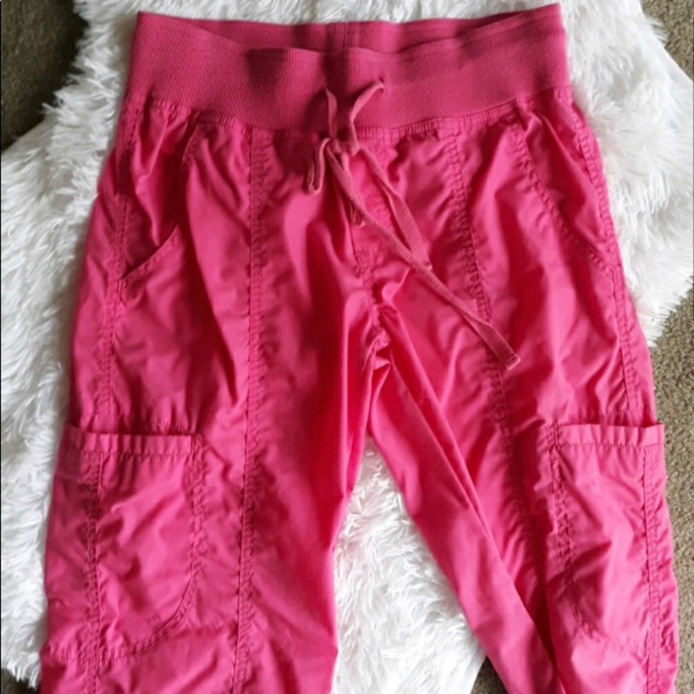 EUC‼️ Peaches Uniform Cargo Scrub Bottoms